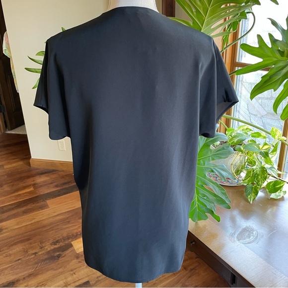 Vince V-neck Split Neck Cap Sleeve 100% Silk Black Minimalist Neutral Blouse Top - Picture 3 of 11